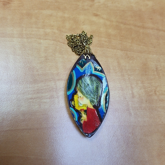 Artistic Pendant Necklace with Gold Color Chain - Picture 1 of 3